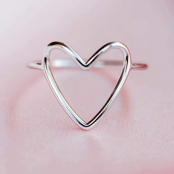 Silver Heart Statement Ring - Picture 1 of 5